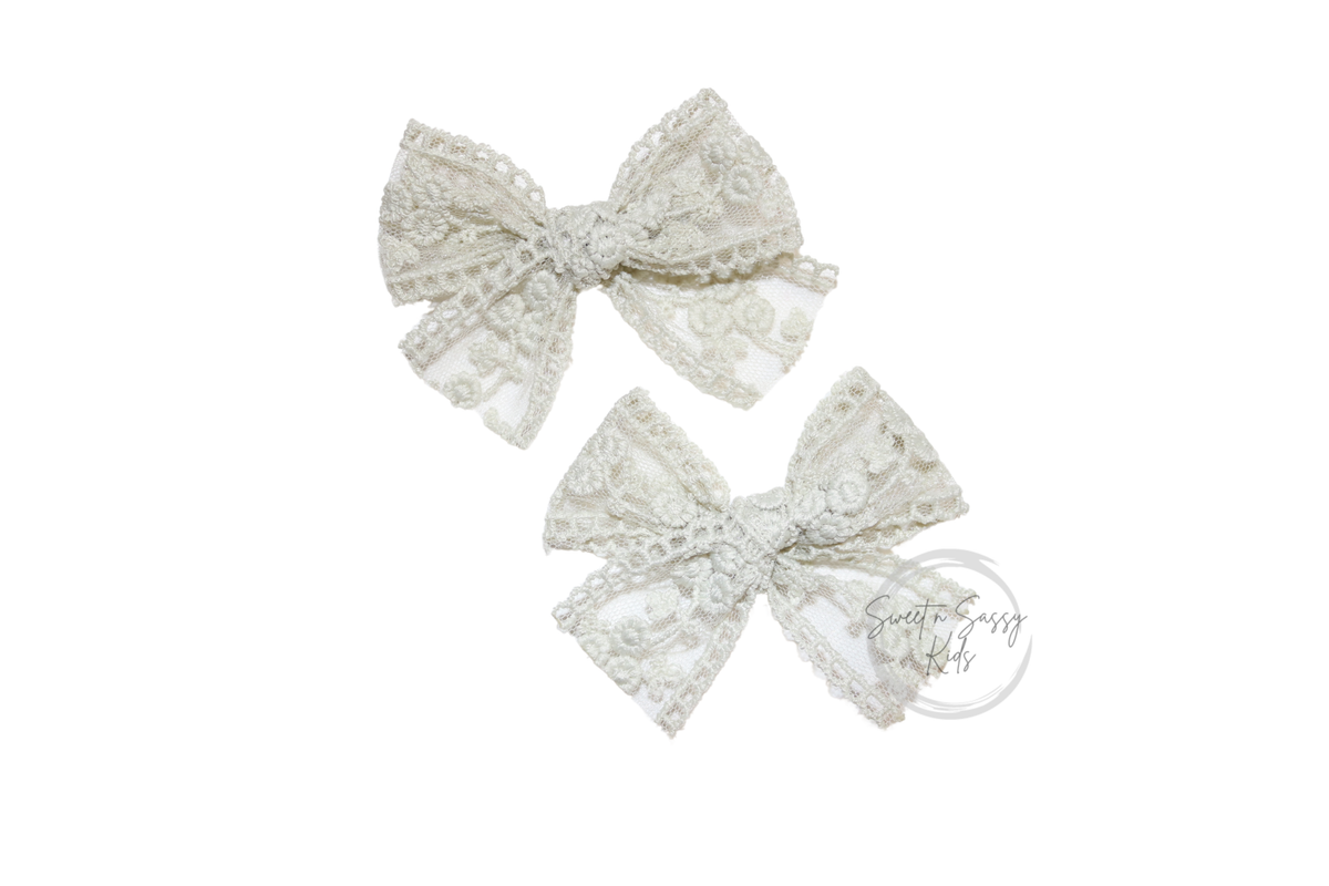 Light Sage Lace Pigtail Bow Set